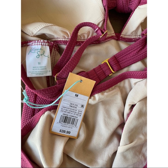 Brand new Kona Sol (target) swimsuit - size Medium - Picture 4 of 4